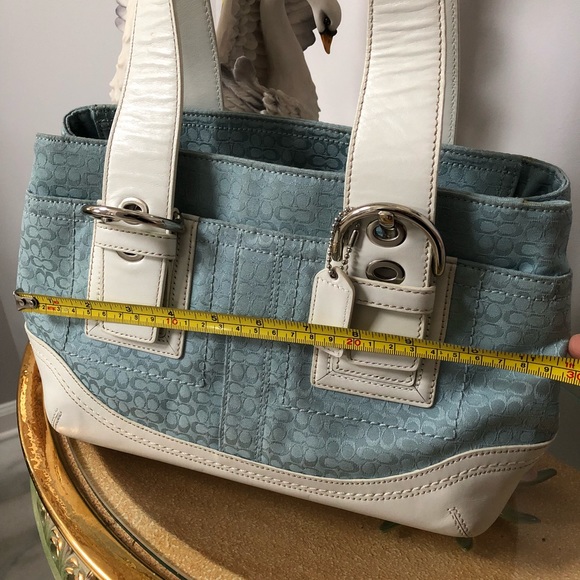 Preloved COACH Signature patern - Picture 4 of 5